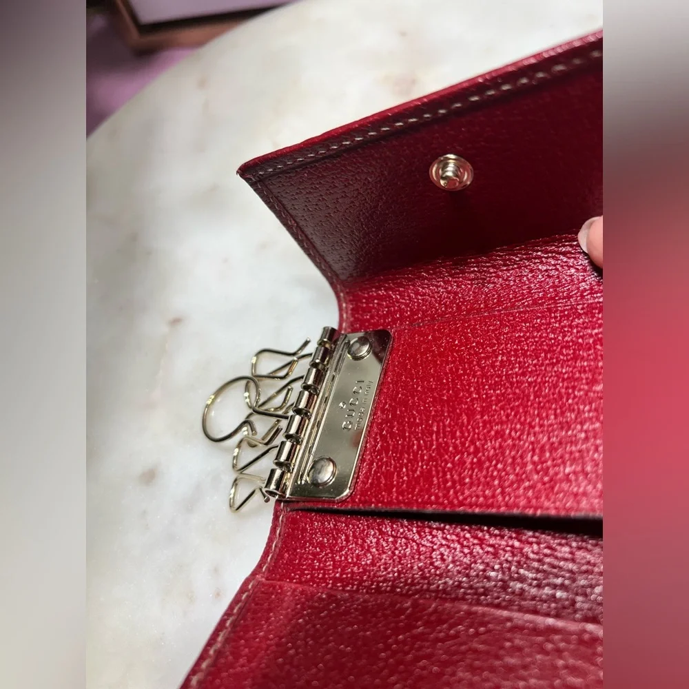 Gucci Key Case GG Canvas Beige Ribbon Red Leather Auth Elegant Beige and Red EUC - Picture 5 of 7